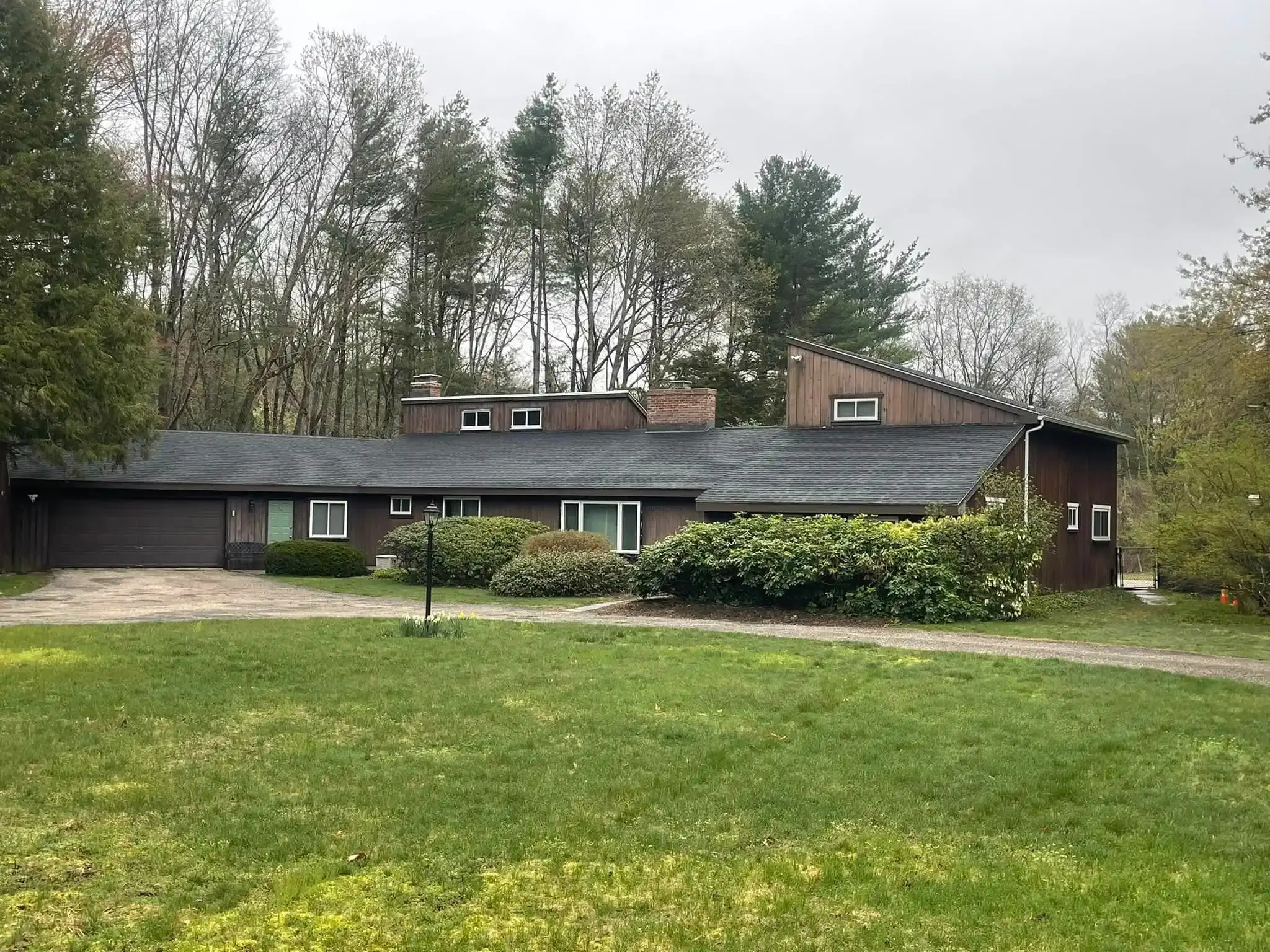 Siding before photo group 1 image 1